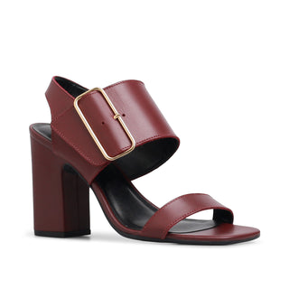 Tacón de piel CIDER con tira ancha detalle de hebilla