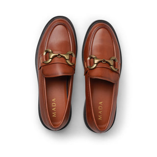 Mocasín BRONZE con hebilla en el empeine
