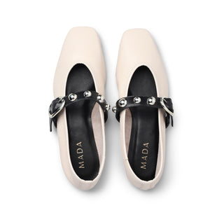 Balerina de piel CHERRY tira con abalorios metálicos