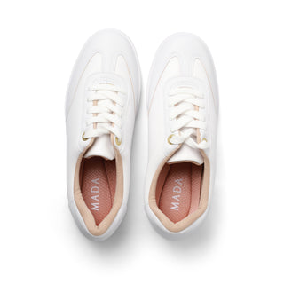 Tenis básicos blancos ESME con punta redonda