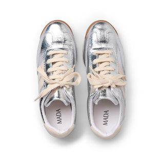 Tenis de piel MERRY con efecto metalizado
