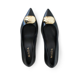 TACÓN DE PIEL SORAYA CON DETALLE DORADO FRONTAL