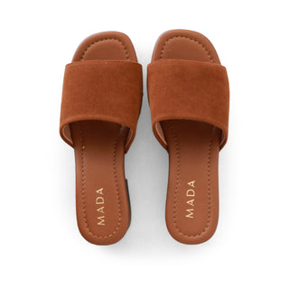 SANDALIA DE TACÓN GRUESO TORI CON ACABADO GAMUZA